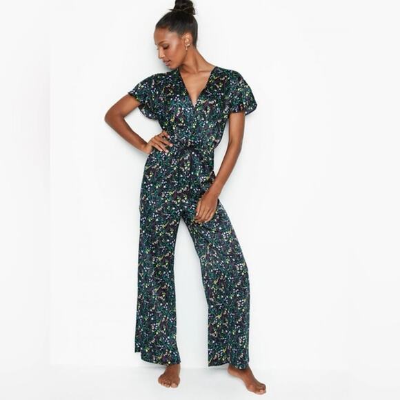 Victoria’s Secret Black Floral Wide-Leg Jumpsuit Size Small - Picture 1 of 6